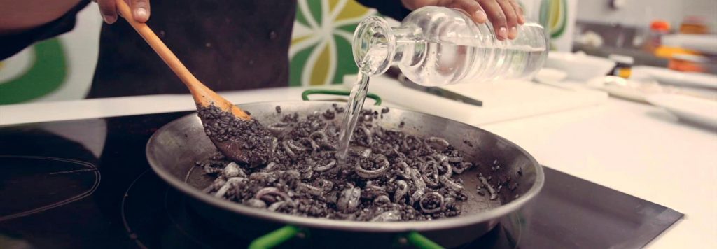 Arroz negro con tinta de sepia Nortindal. Recetas Nortindal